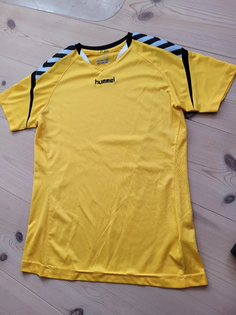 Hummel t-shirt