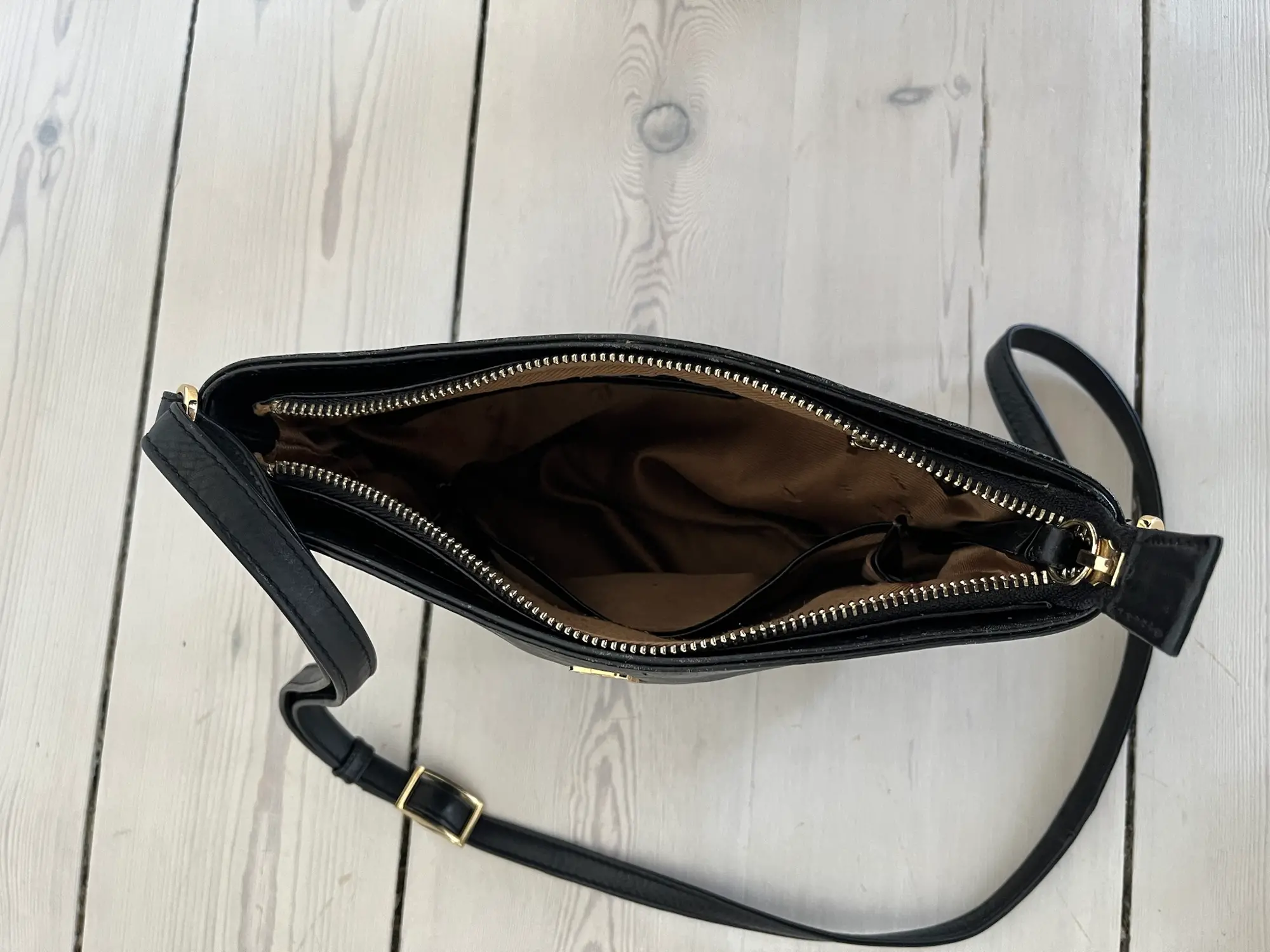 Crossbody-taske