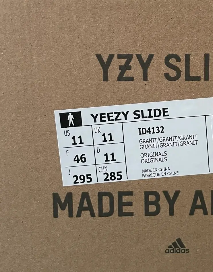 Yeezy sandaler