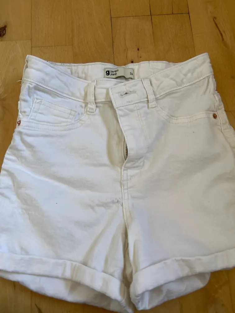 Gina Tricot shorts