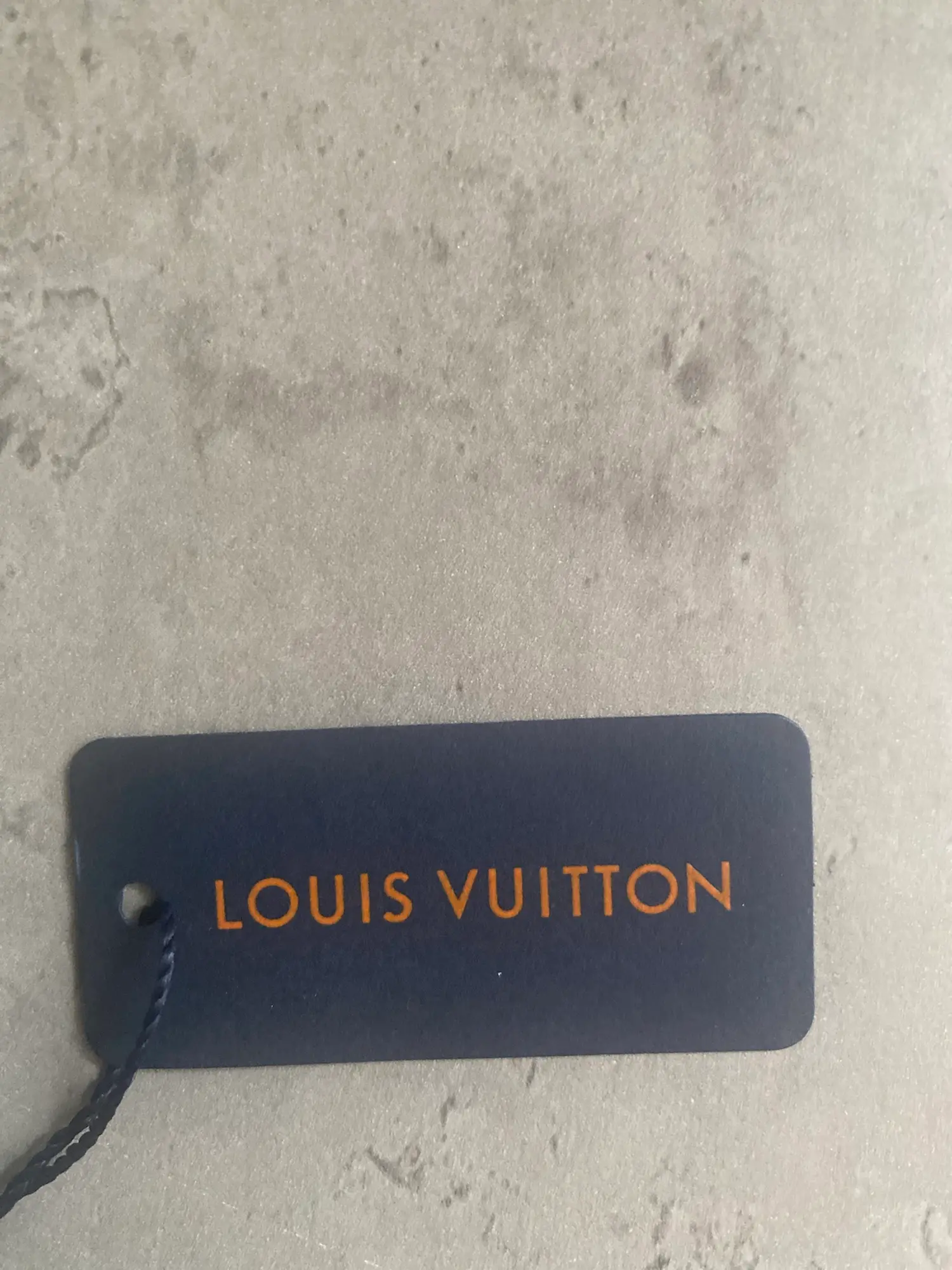 Louis Vuitton hue