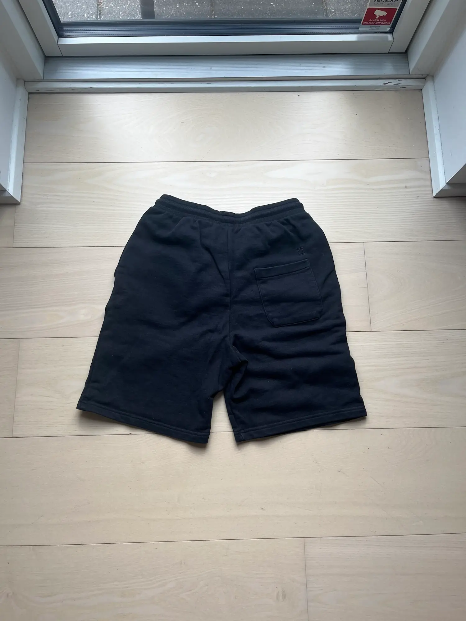 Les Deux shorts