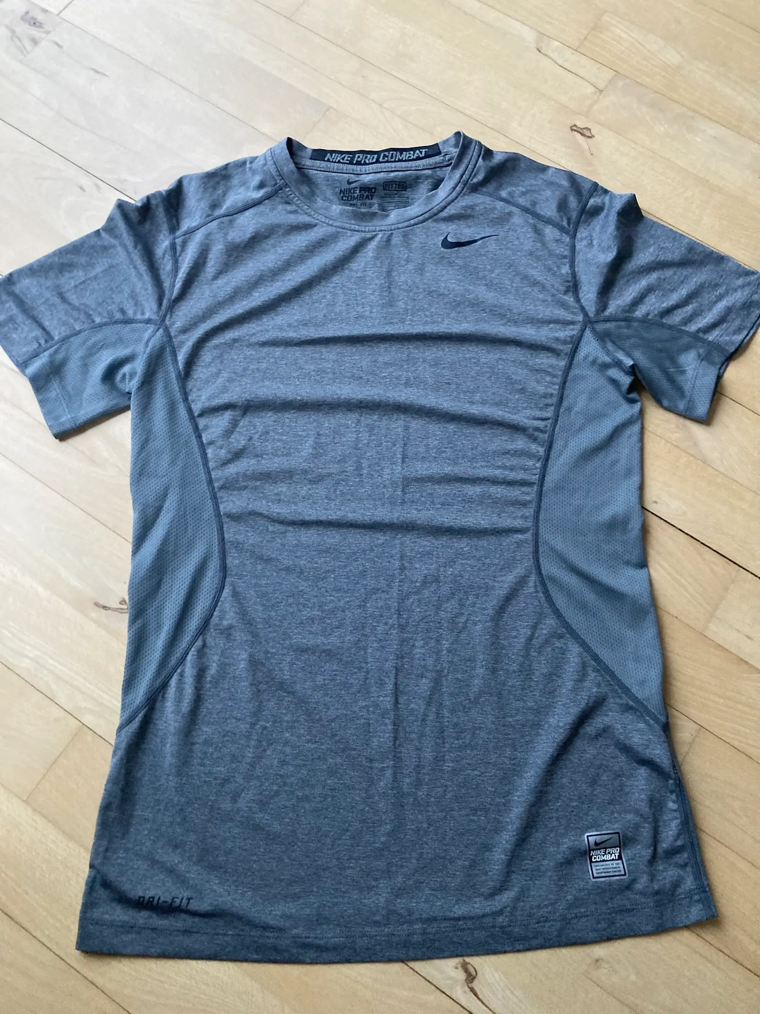 Nike t-shirt