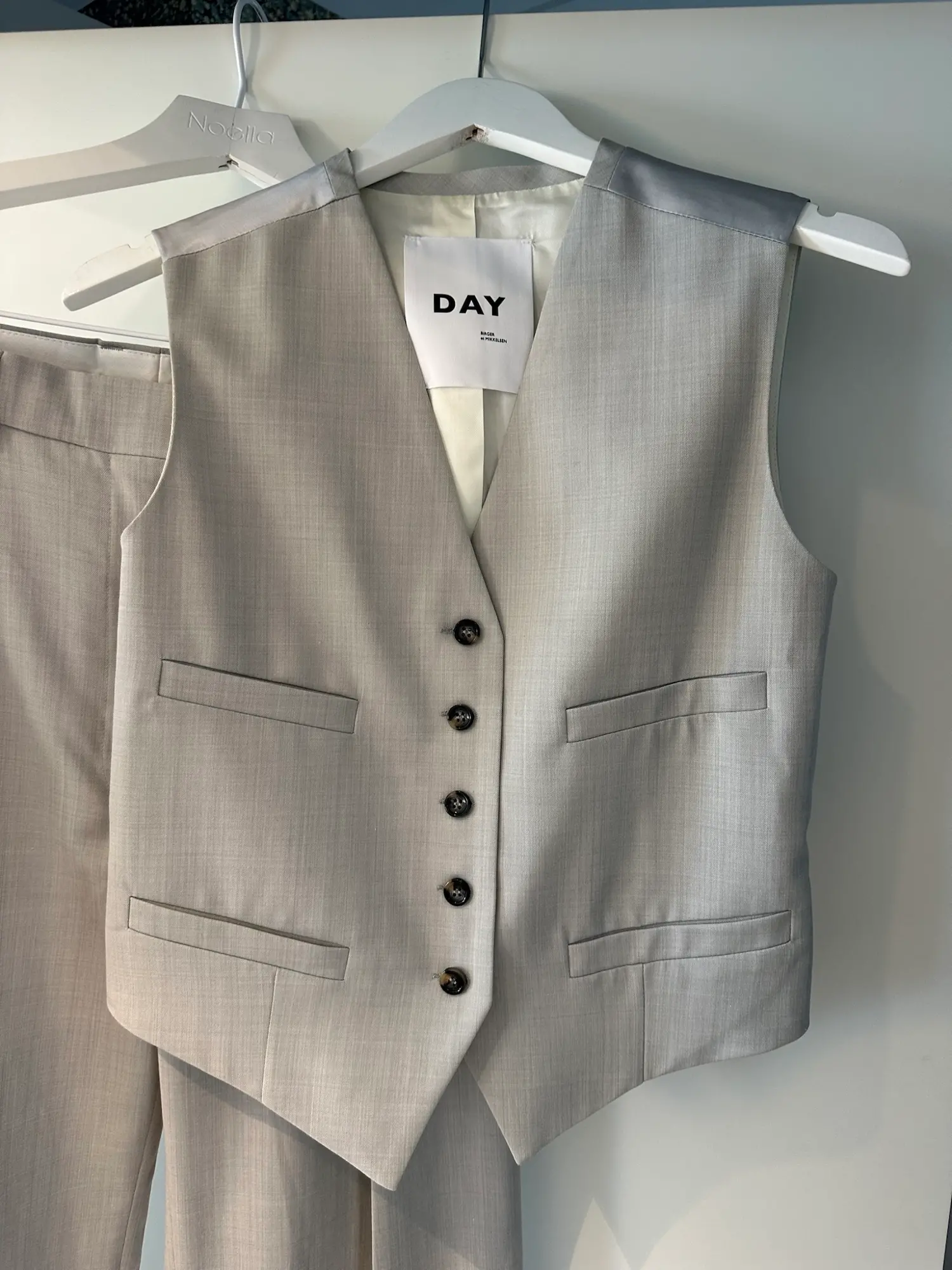 DAY Birger et Mikkelsen vest