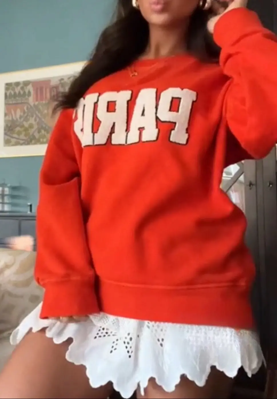 Sweatshirt