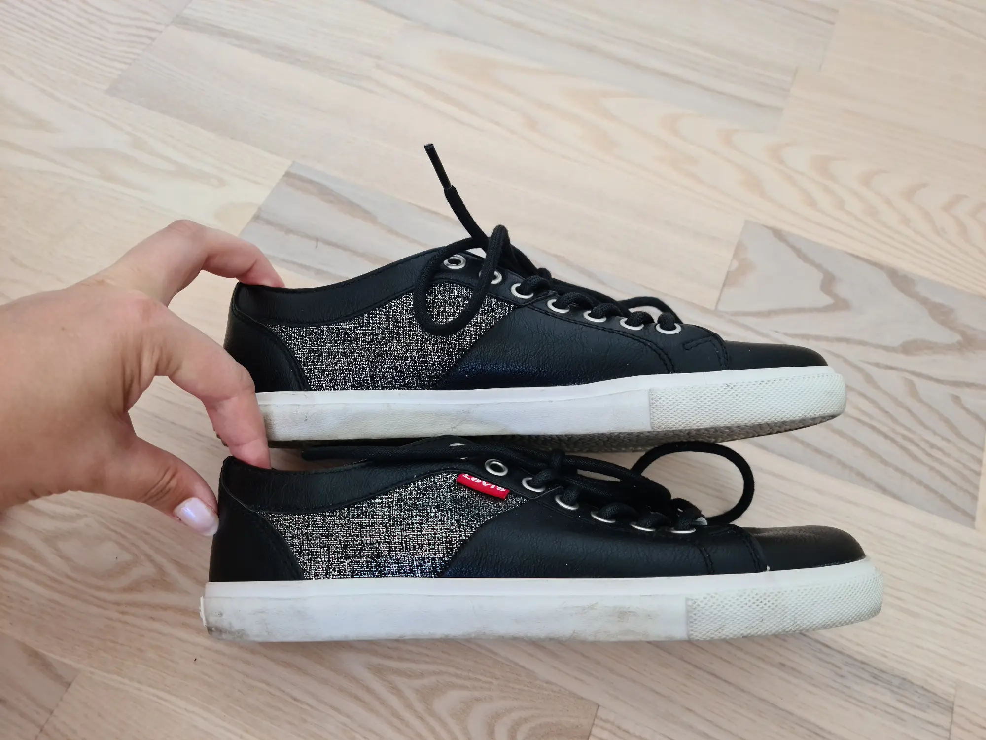 Levi's sneakers