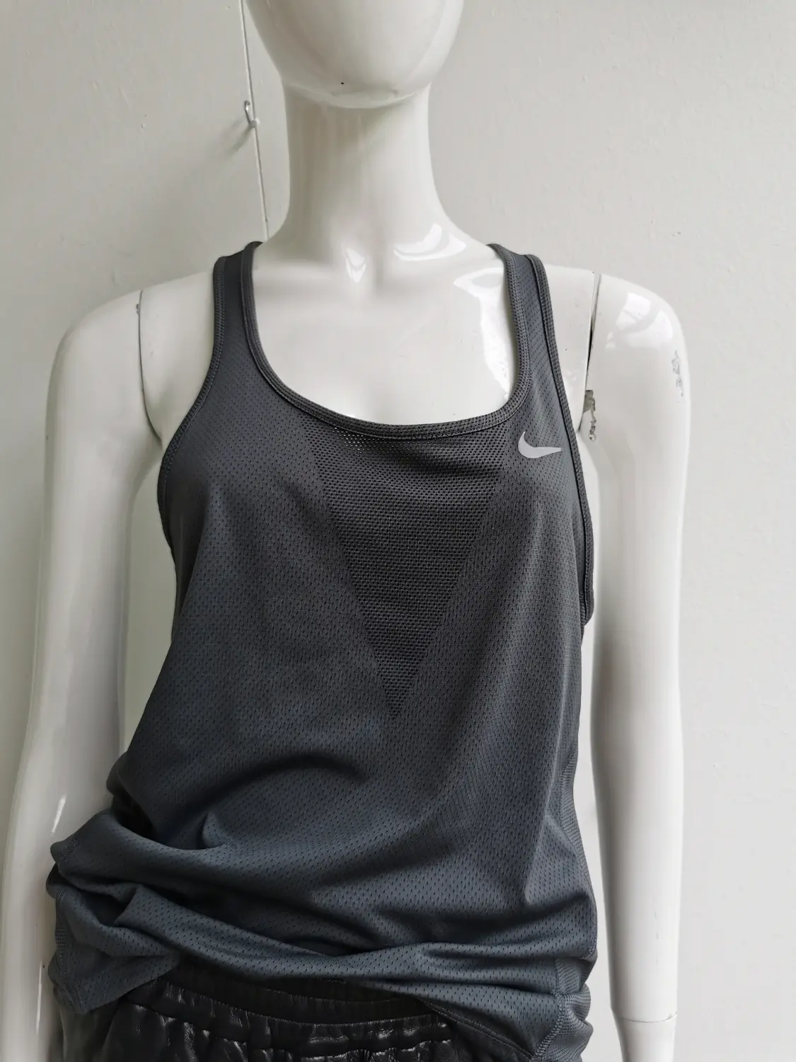 Nike top