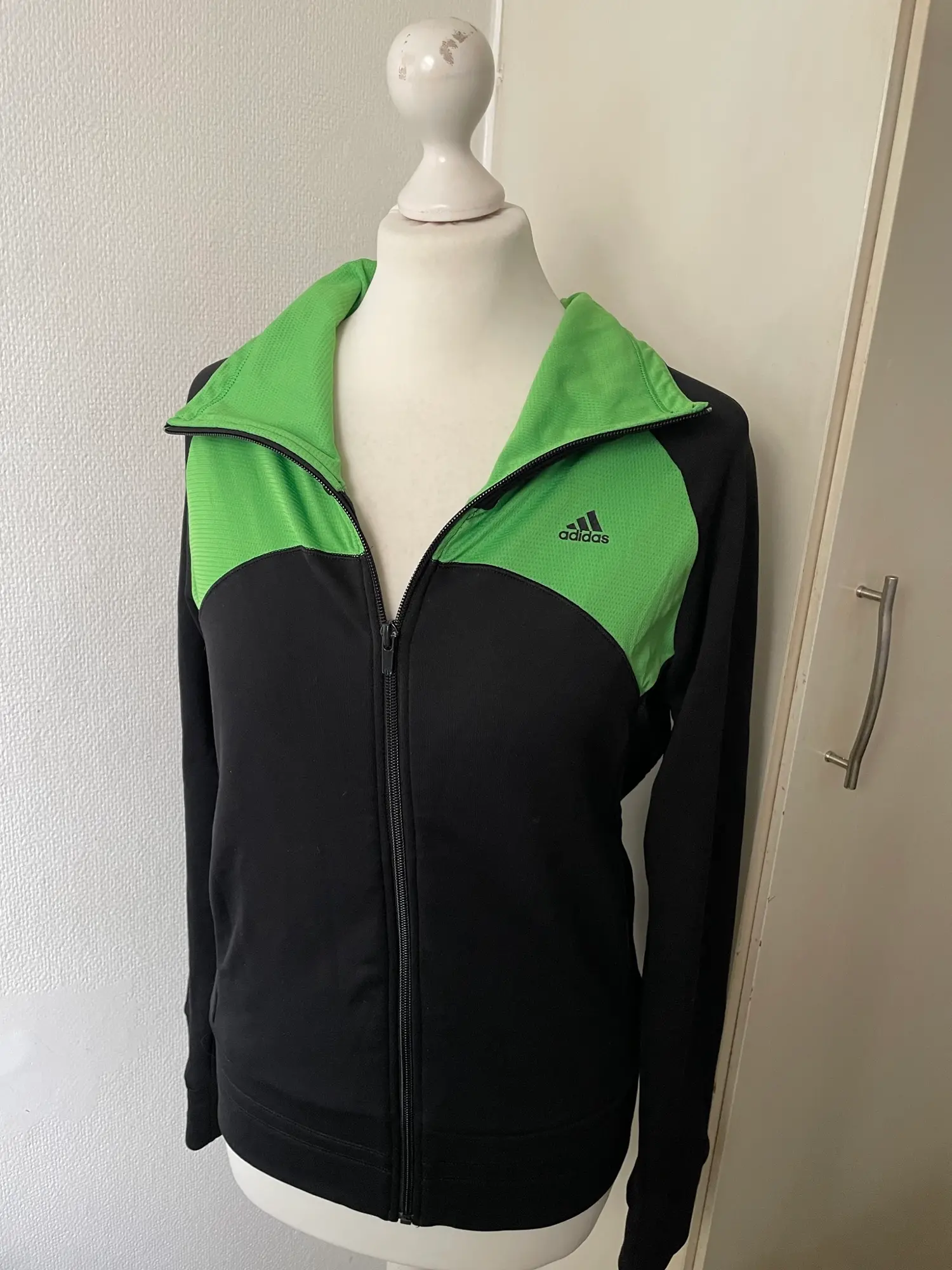 Adidas sportsjakke