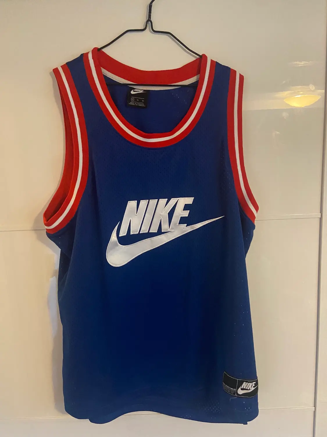 Nike Sportswear top