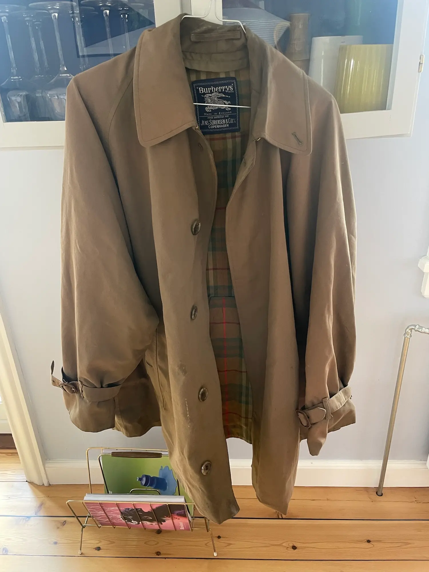 Burberry trenchcoat