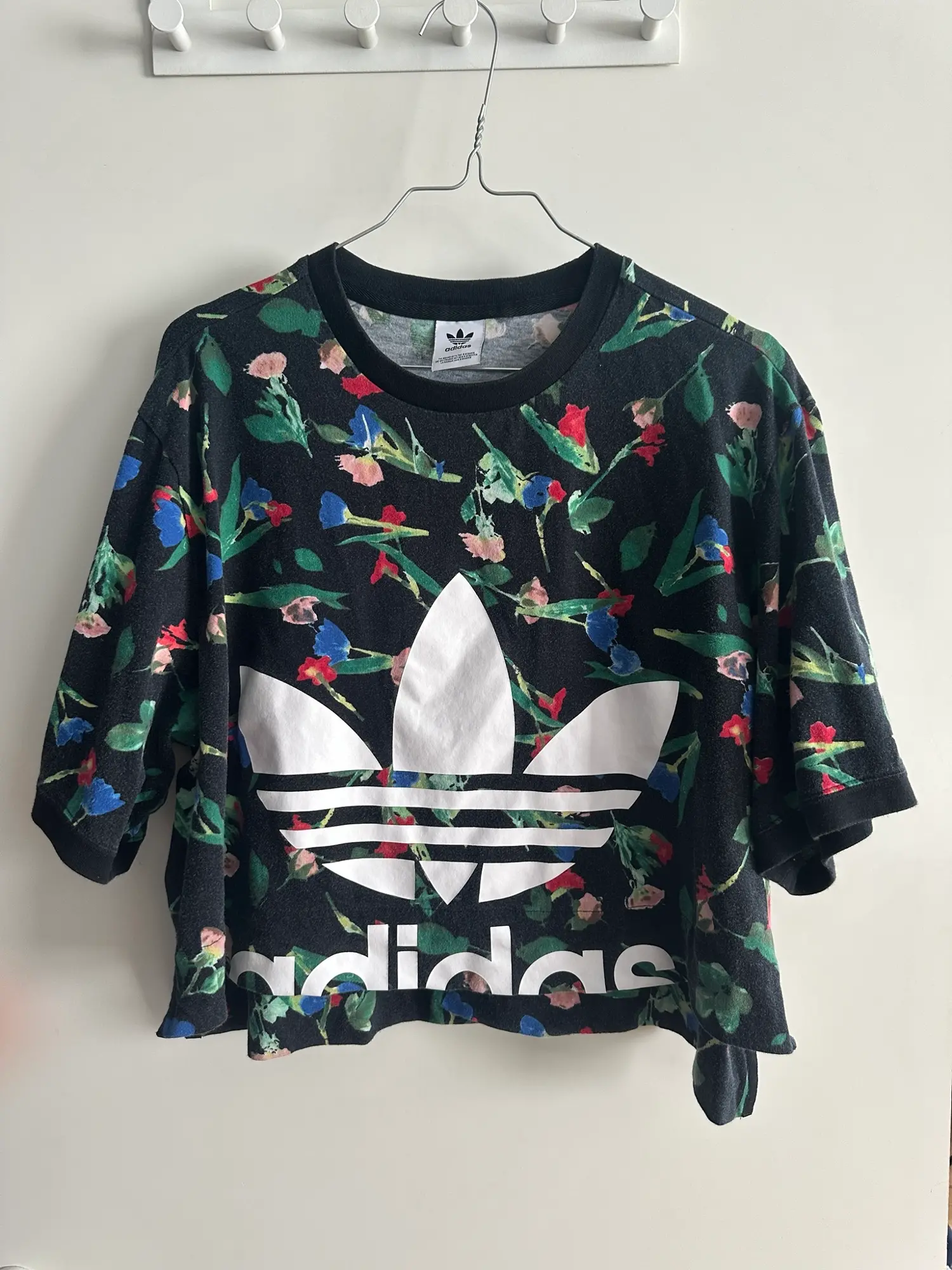 Adidas t-shirt