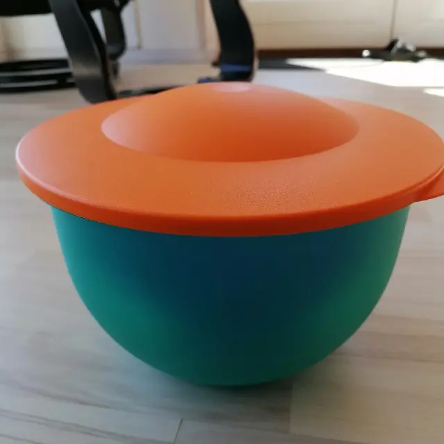 Tupperware skål