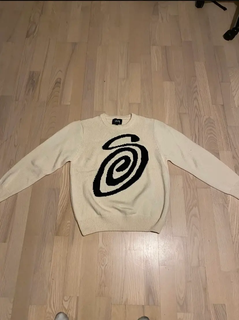 Stussy striktrøje