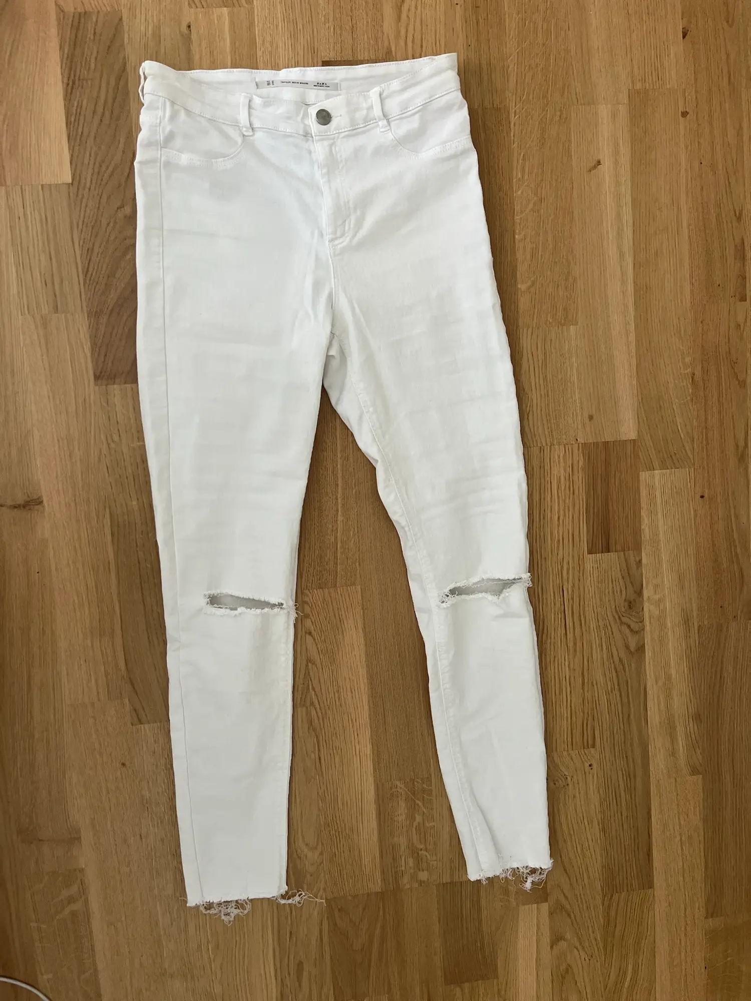 Zara jeans