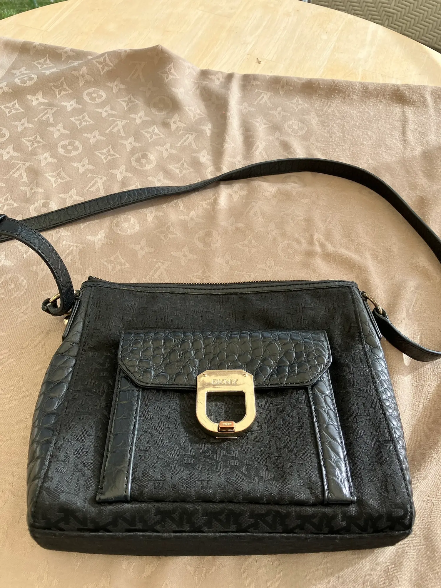 DKNY skuldertaske