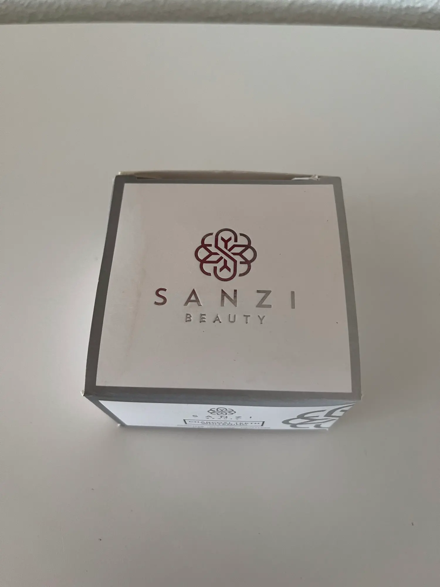 Sanzi Beauty andet