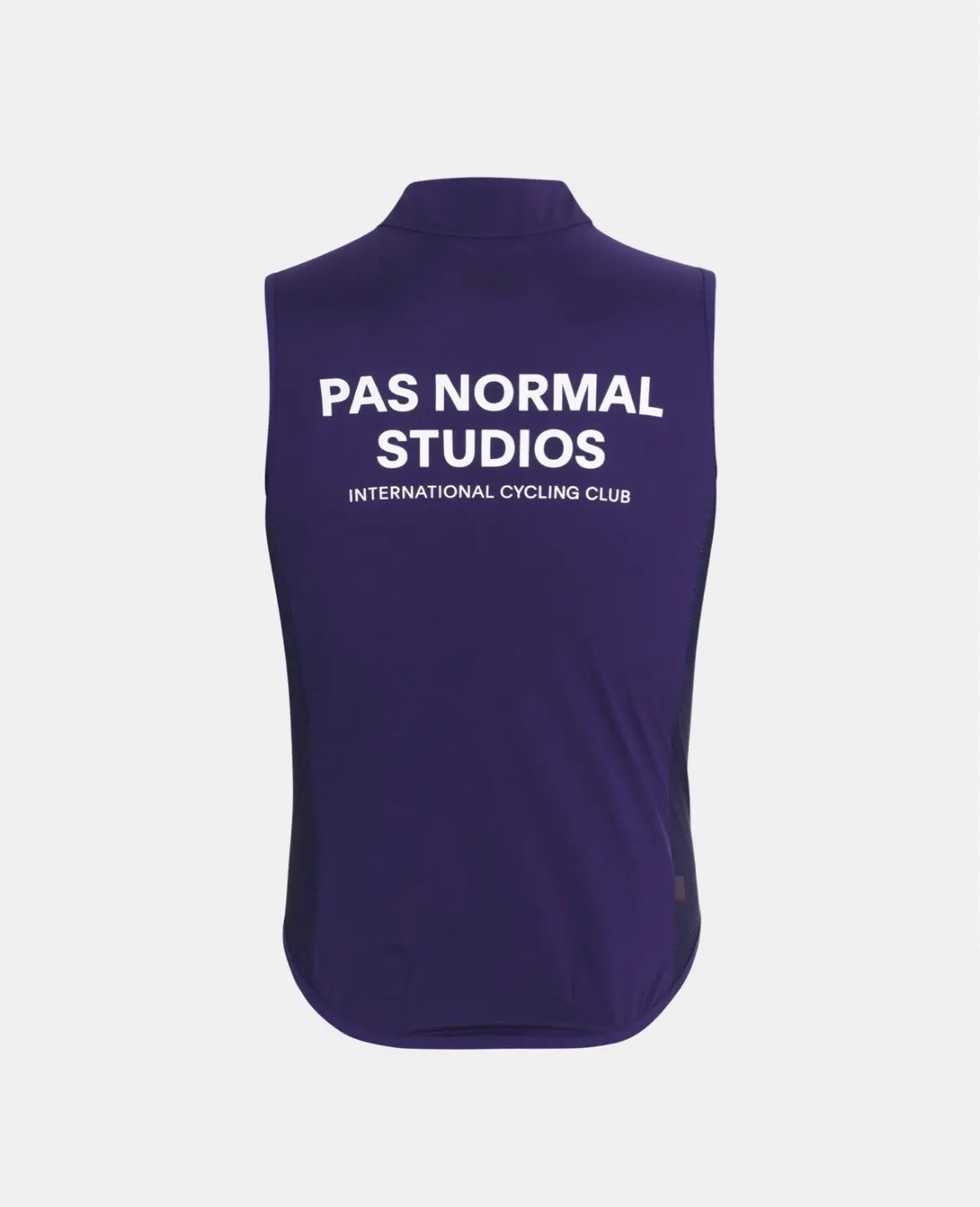 Pas Normal Studios andet sportstøj