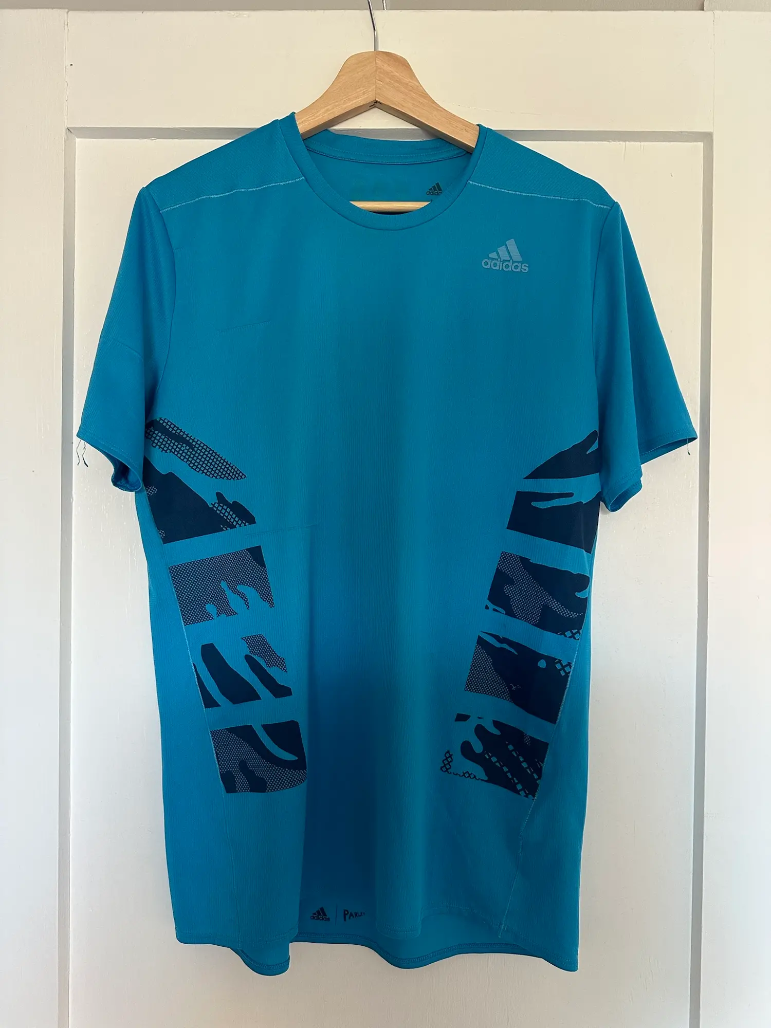 Adidas t-shirt