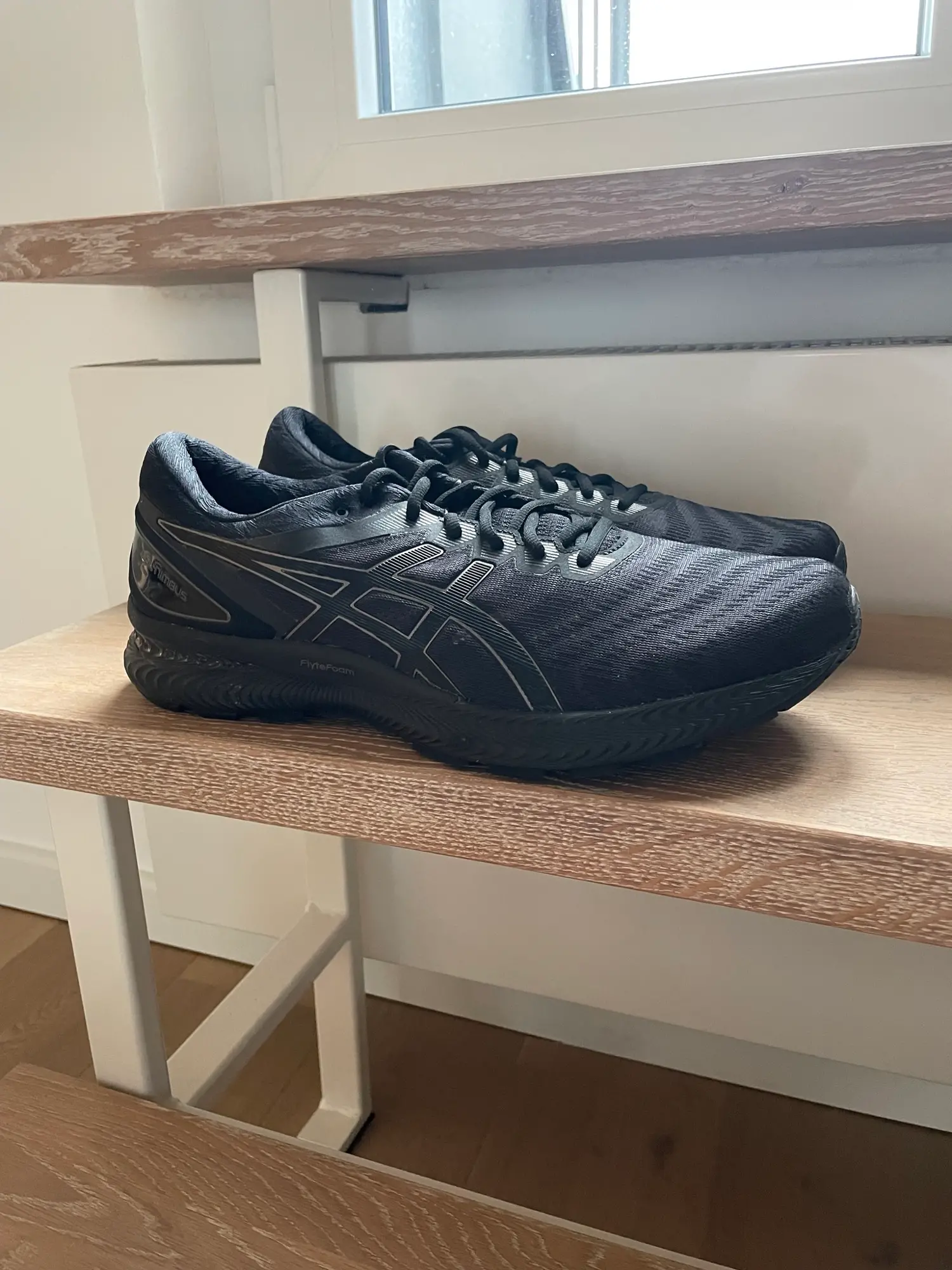 ASICS løbesko