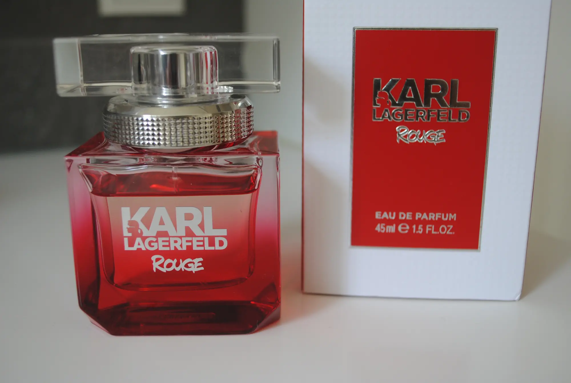 Karl Lagerfeld parfume