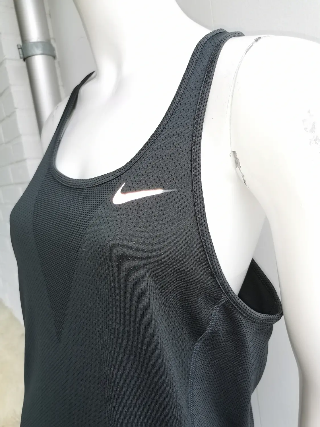 Nike top