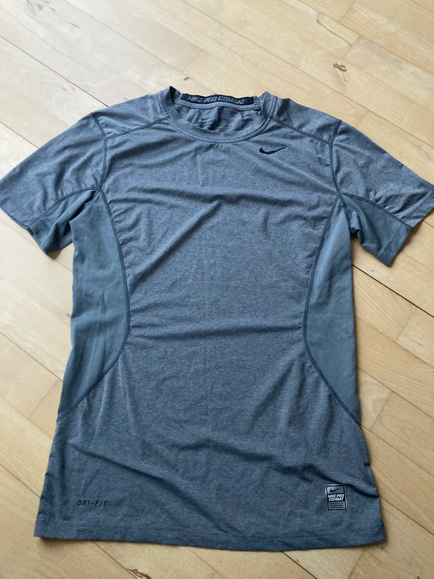 Nike t-shirt