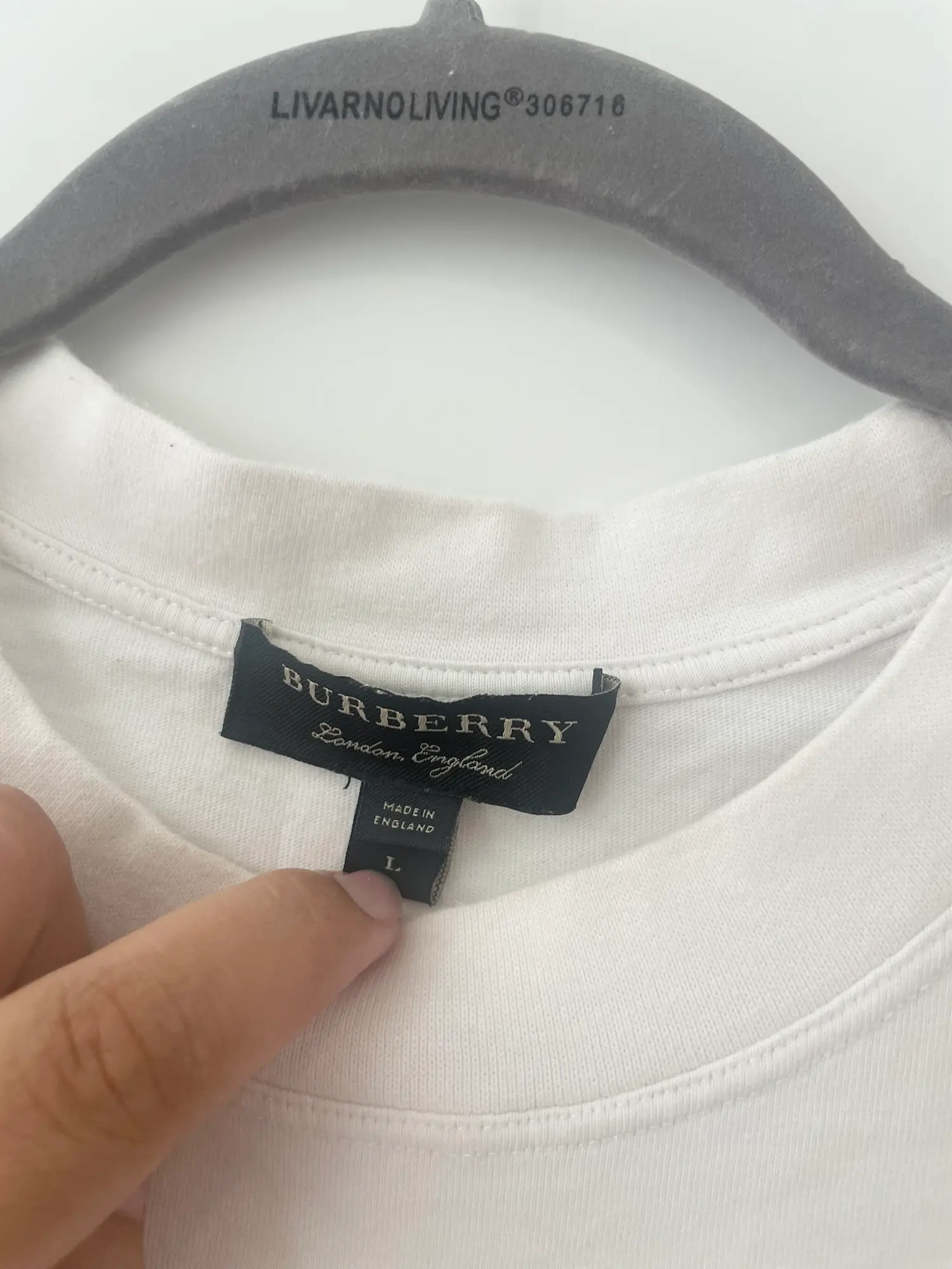 Burberry t-shirt