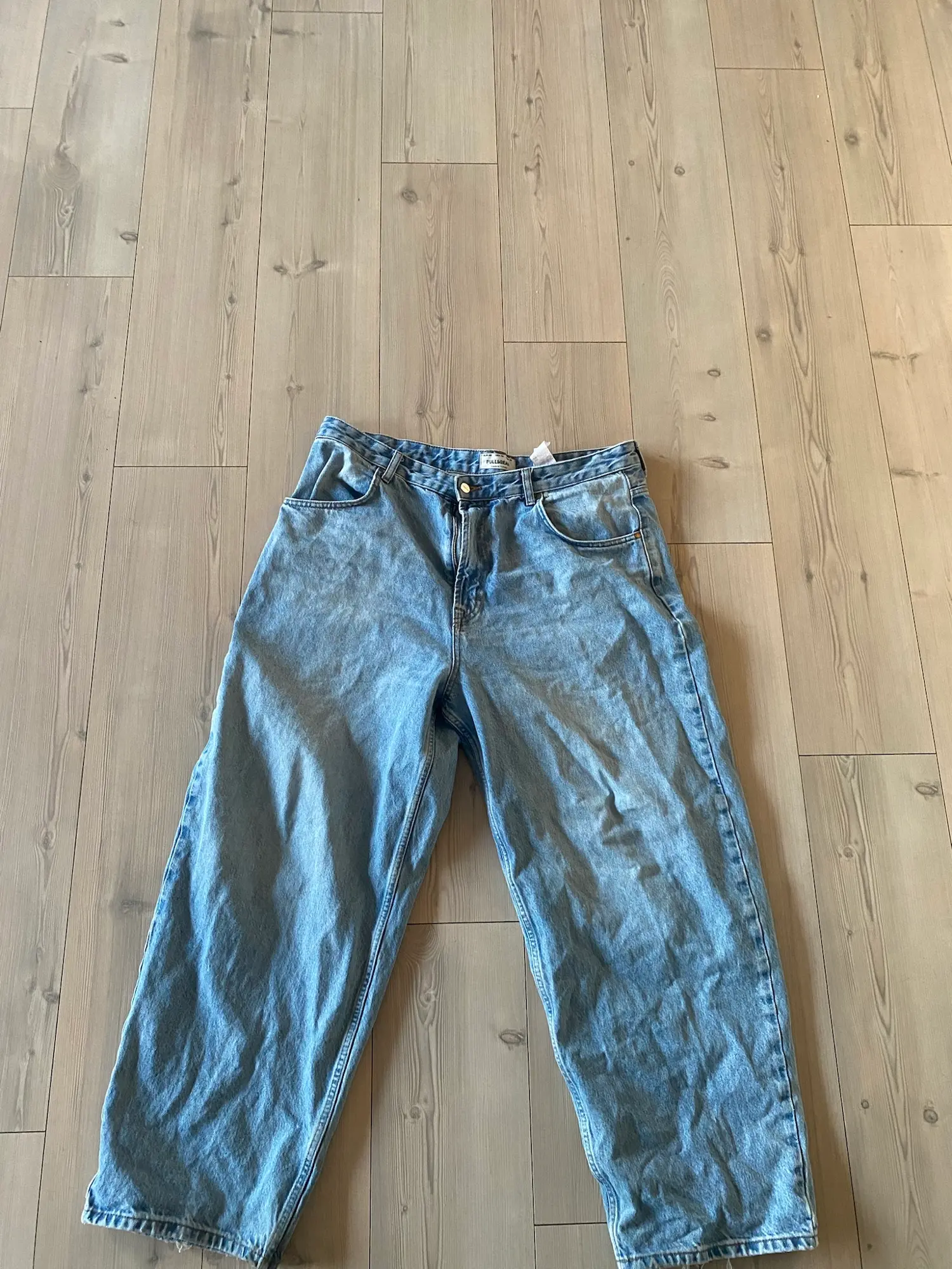 PULLBEAR jeans