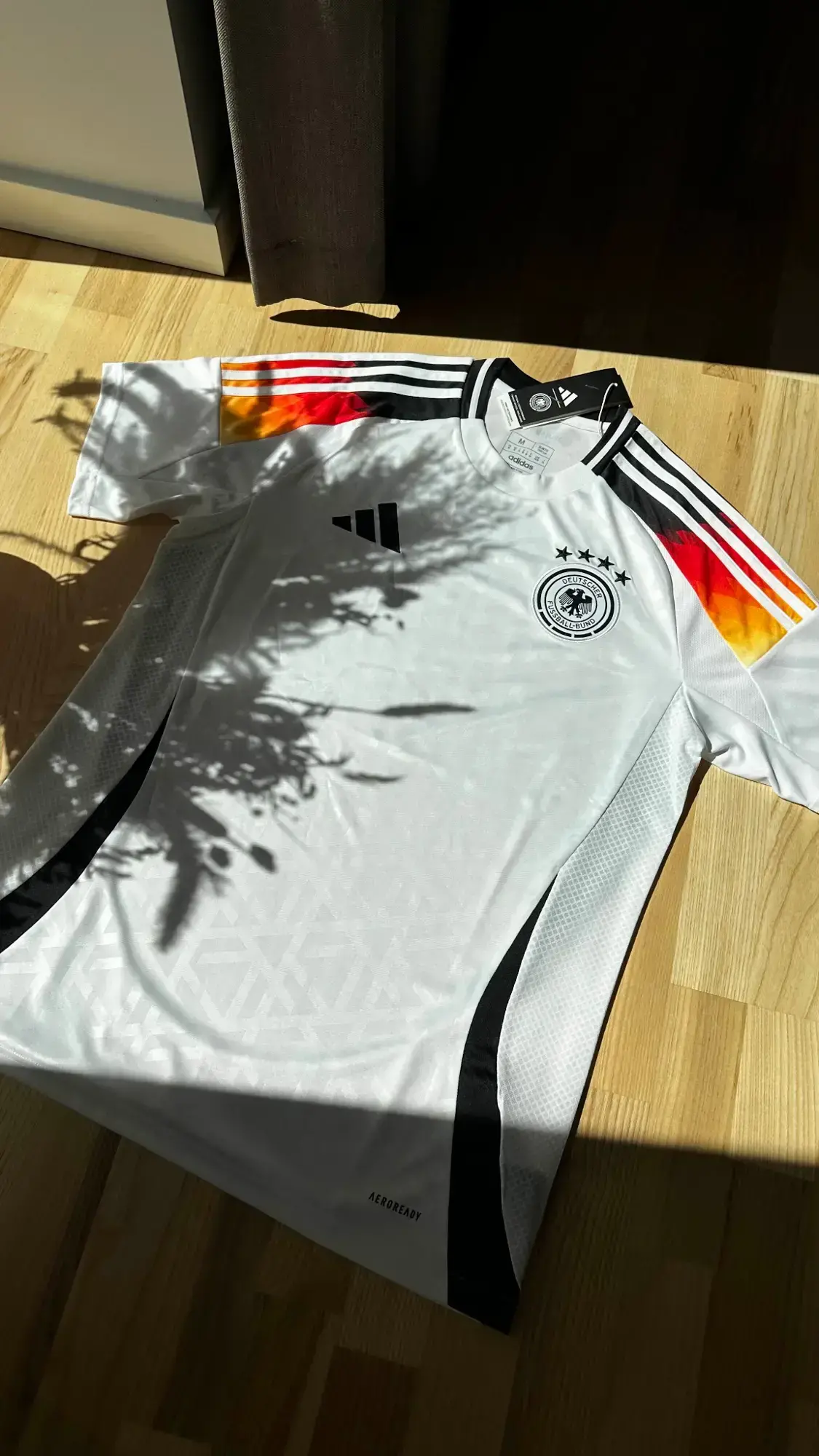 Adidas t-shirt