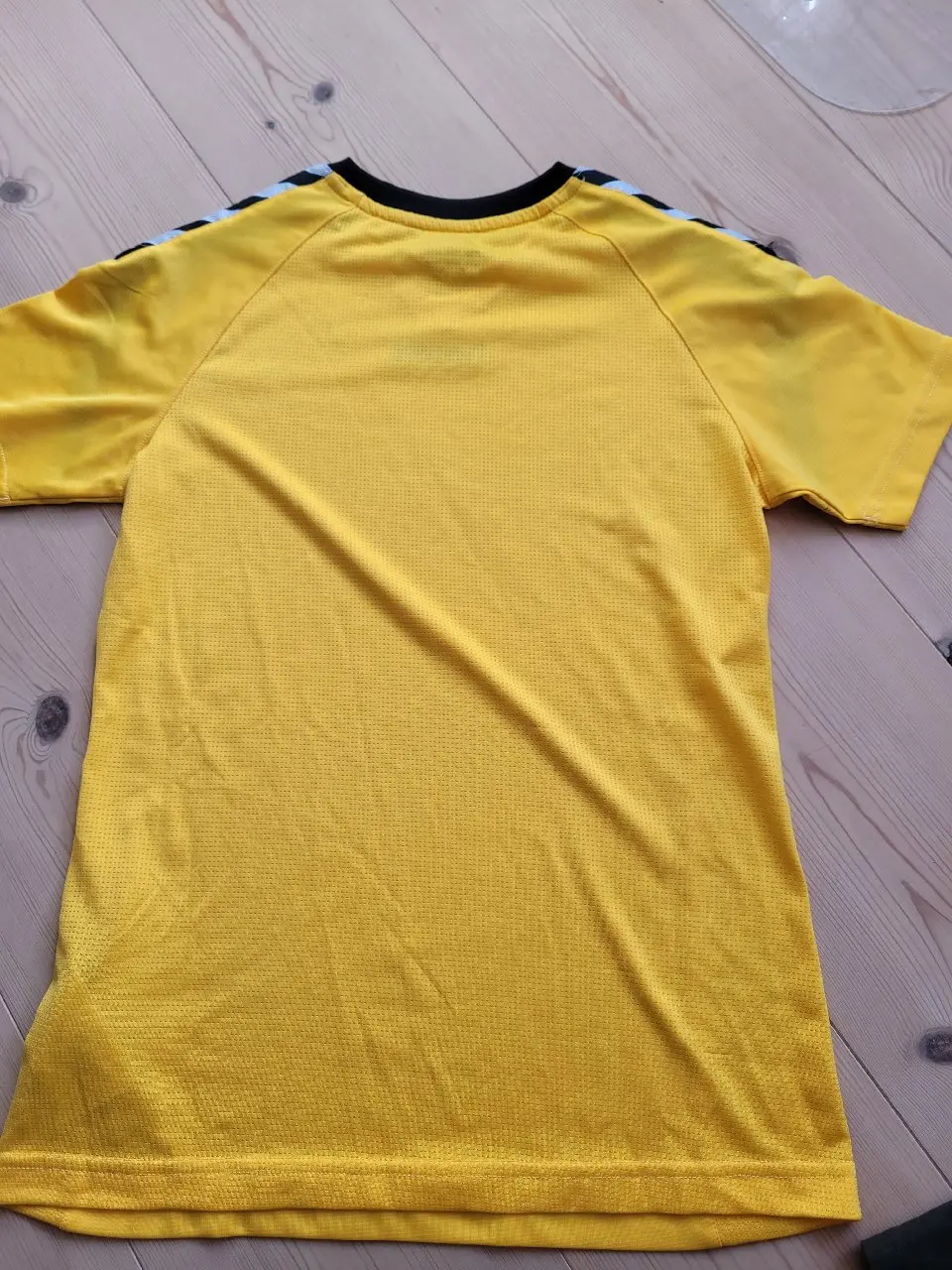 Hummel t-shirt