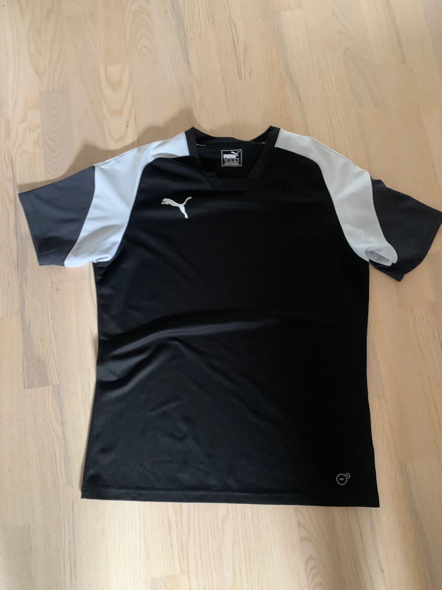 PUMA t-shirt