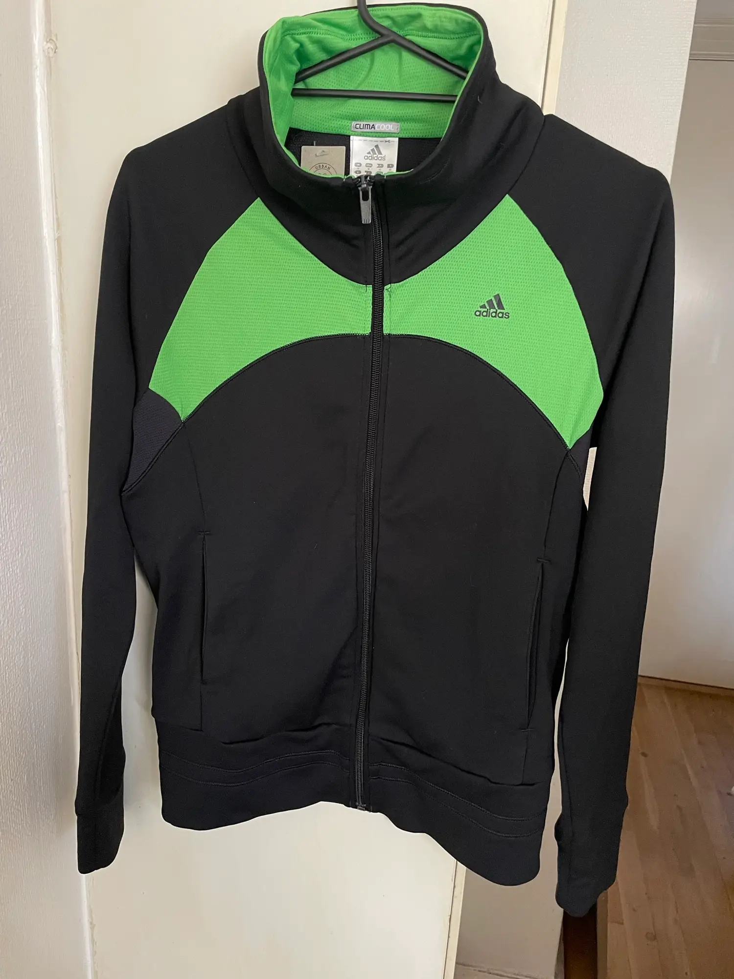 Adidas sportsjakke