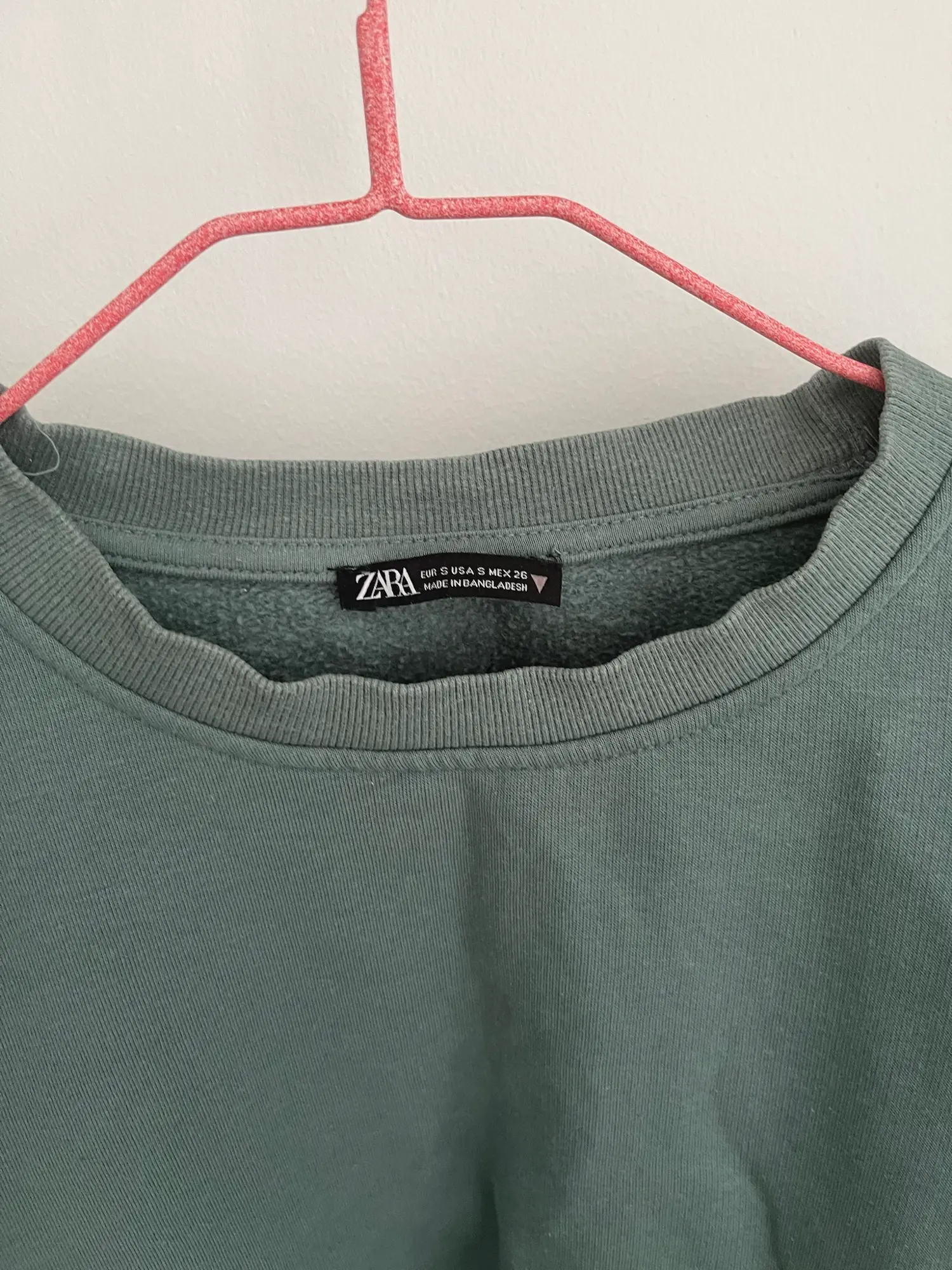 Zara sweatshirt