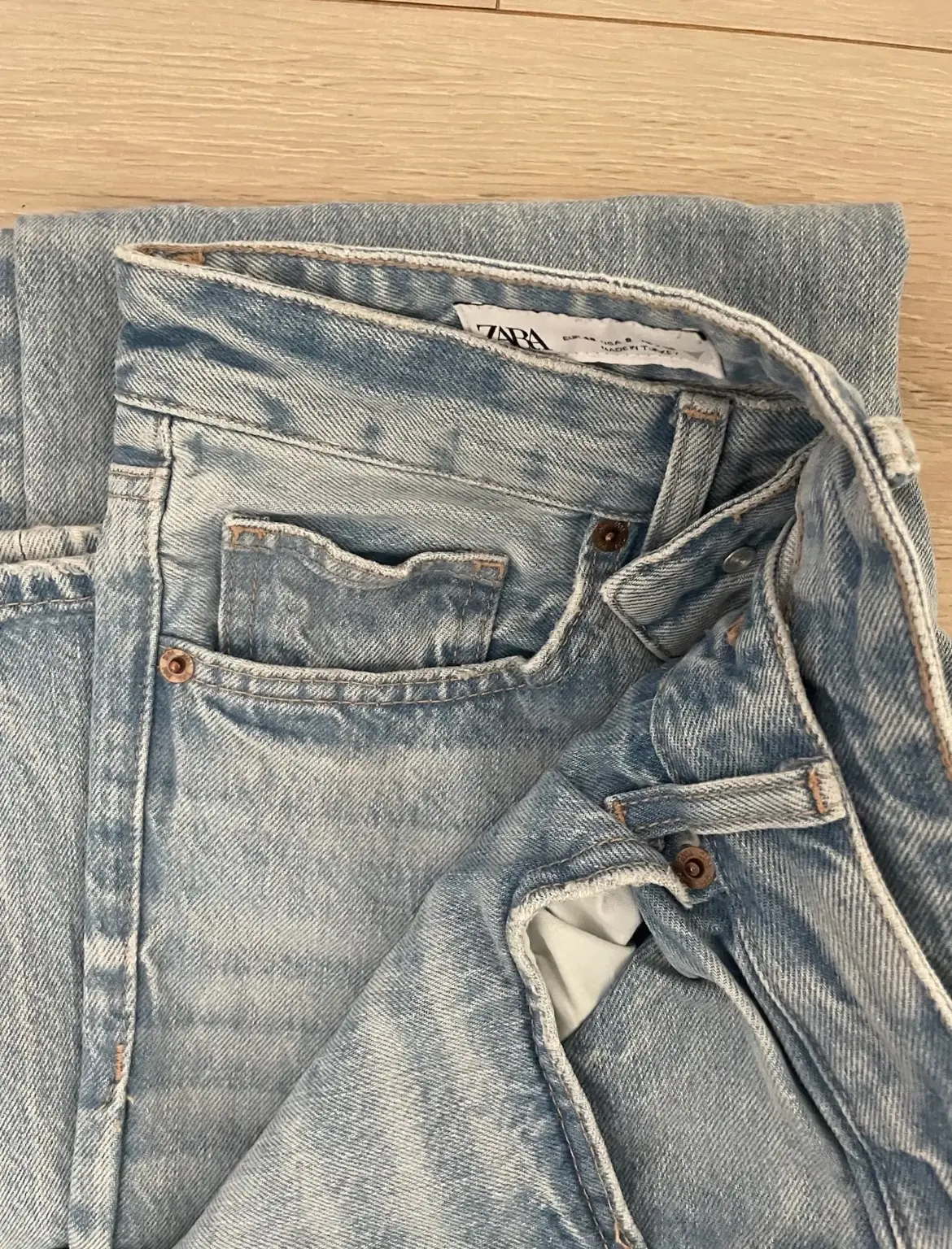 Zara jeans