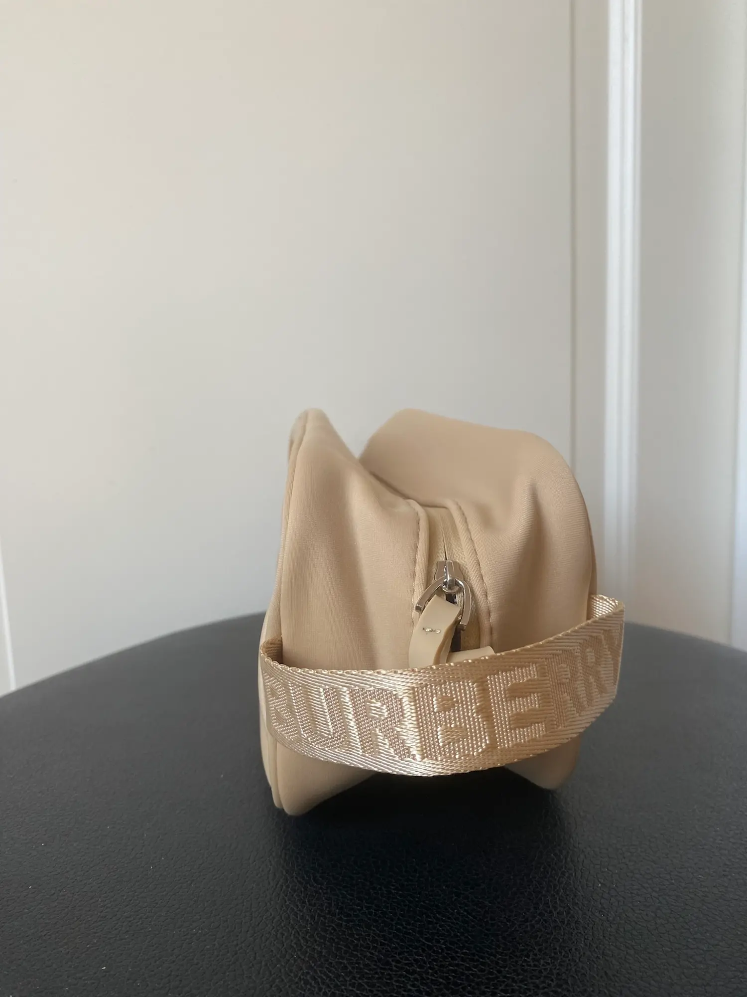 Burberry toilet-  kosmetiktaske