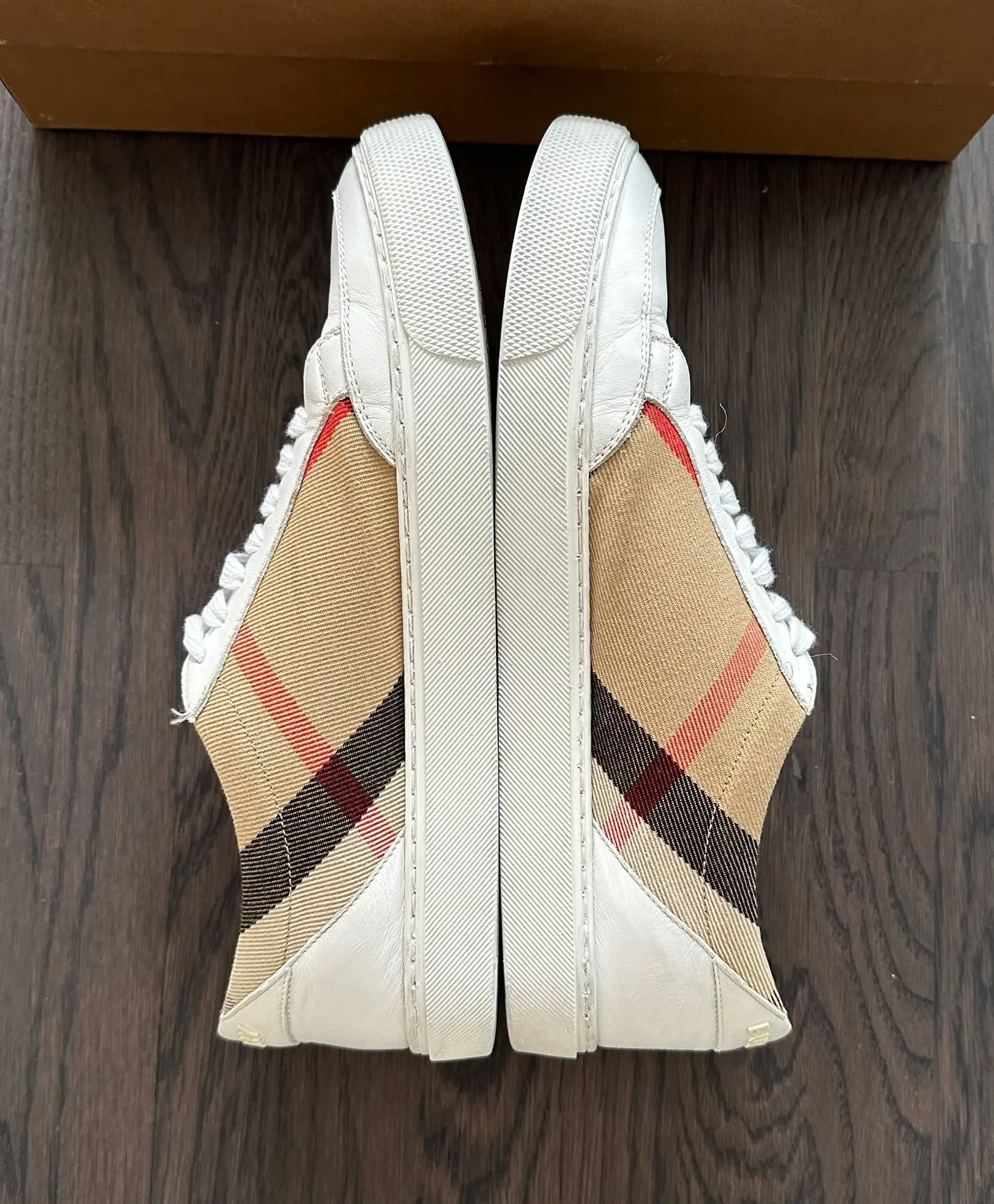 Burberry sneakers