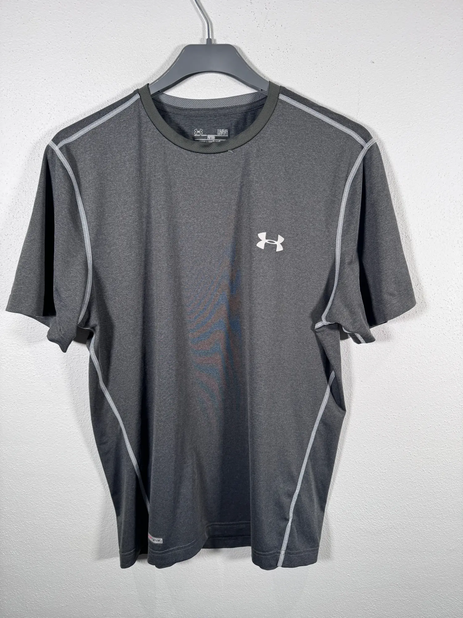 Under Armour t-shirt