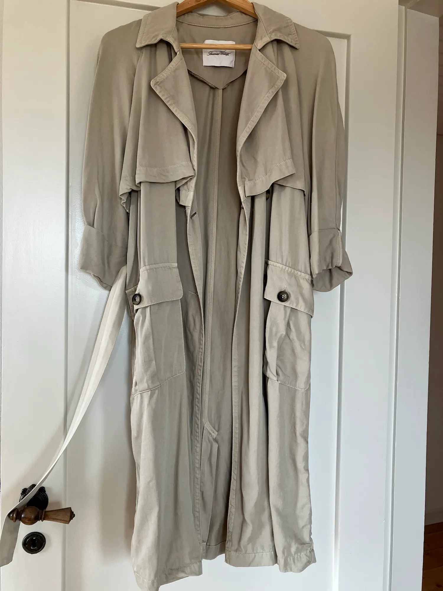 American Vintage trenchcoat