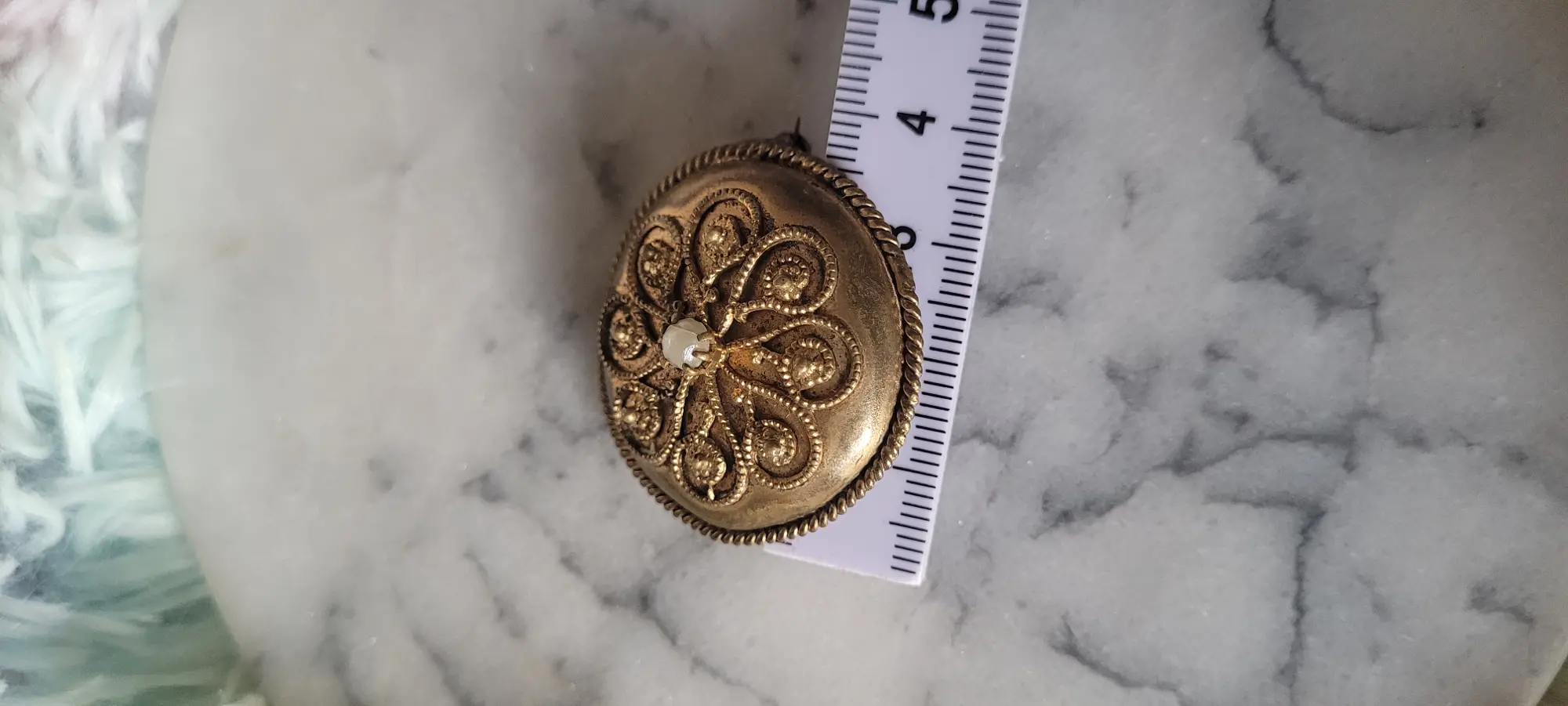 Vintage broche