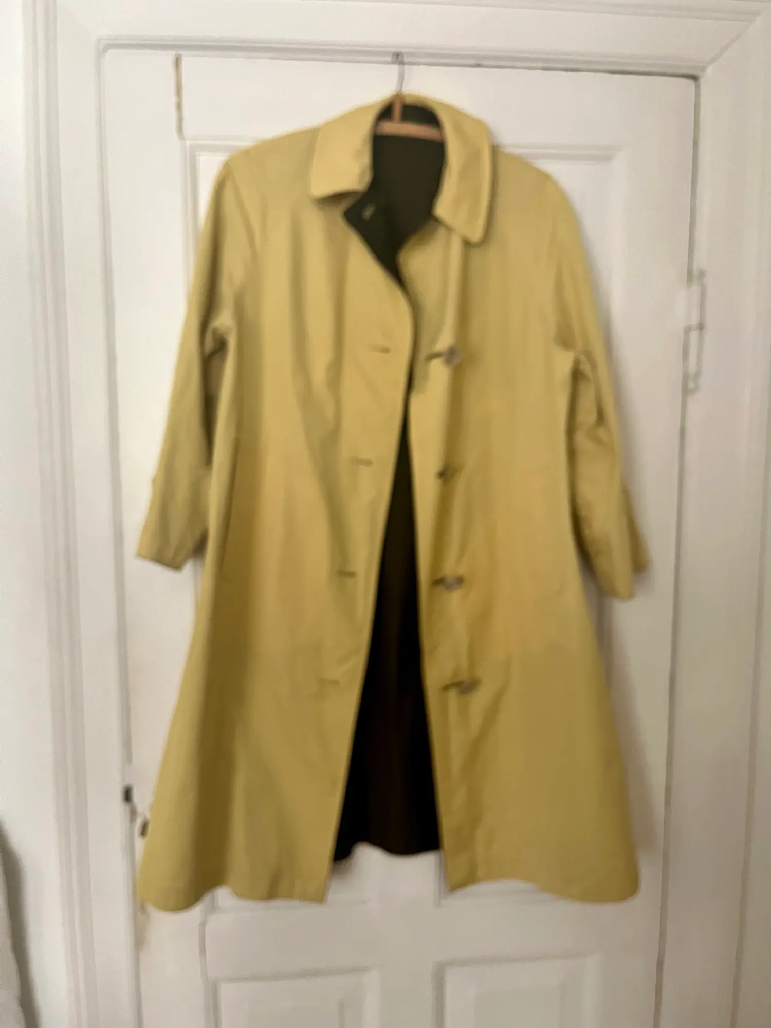 Aquascutum trenchcoat