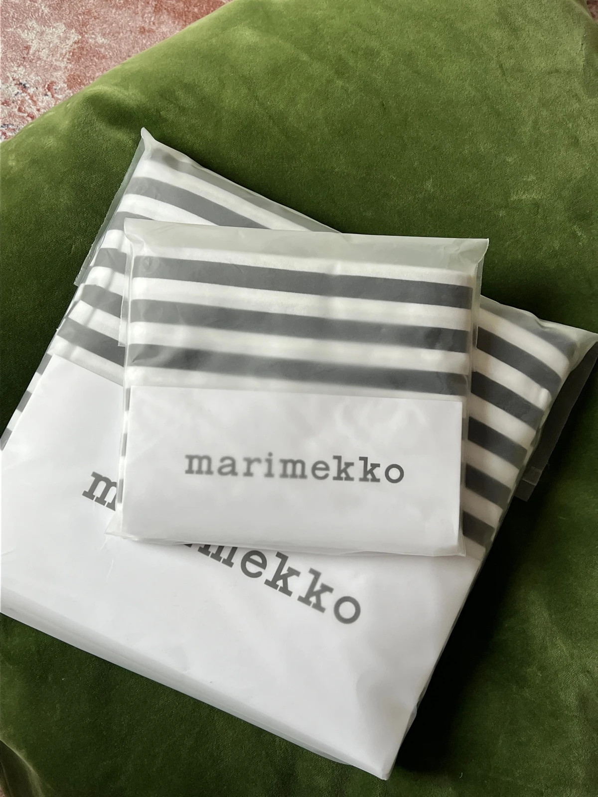 Marimekko Tasaraita pussilakanasetti musta-valko