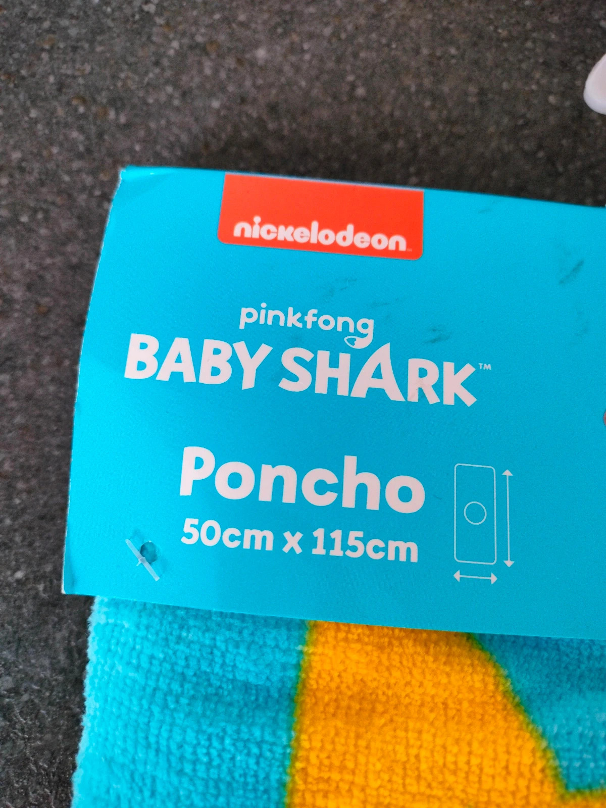 Baby Shark poncho