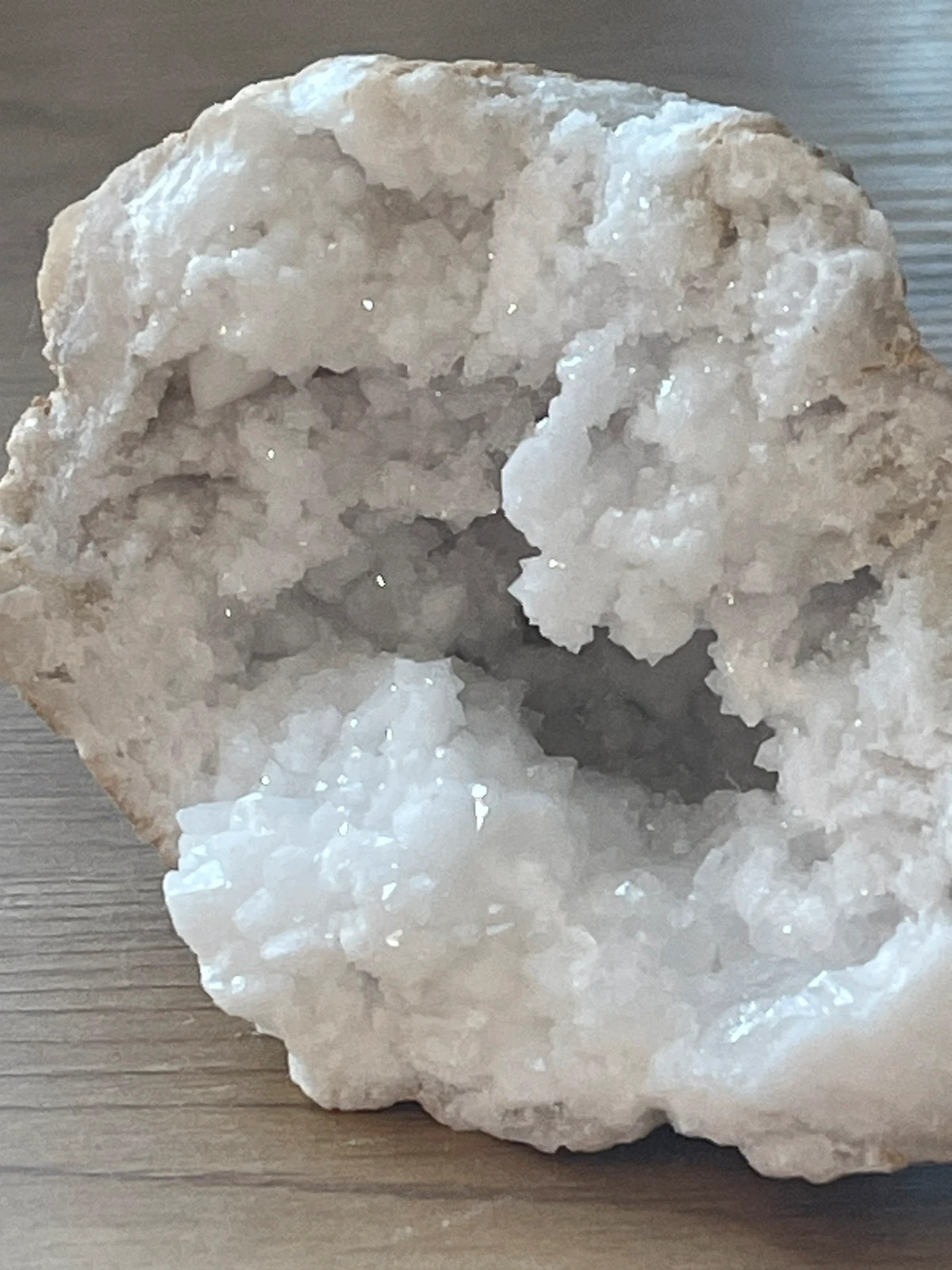 Mineraler.Calcit geode fra Marocco