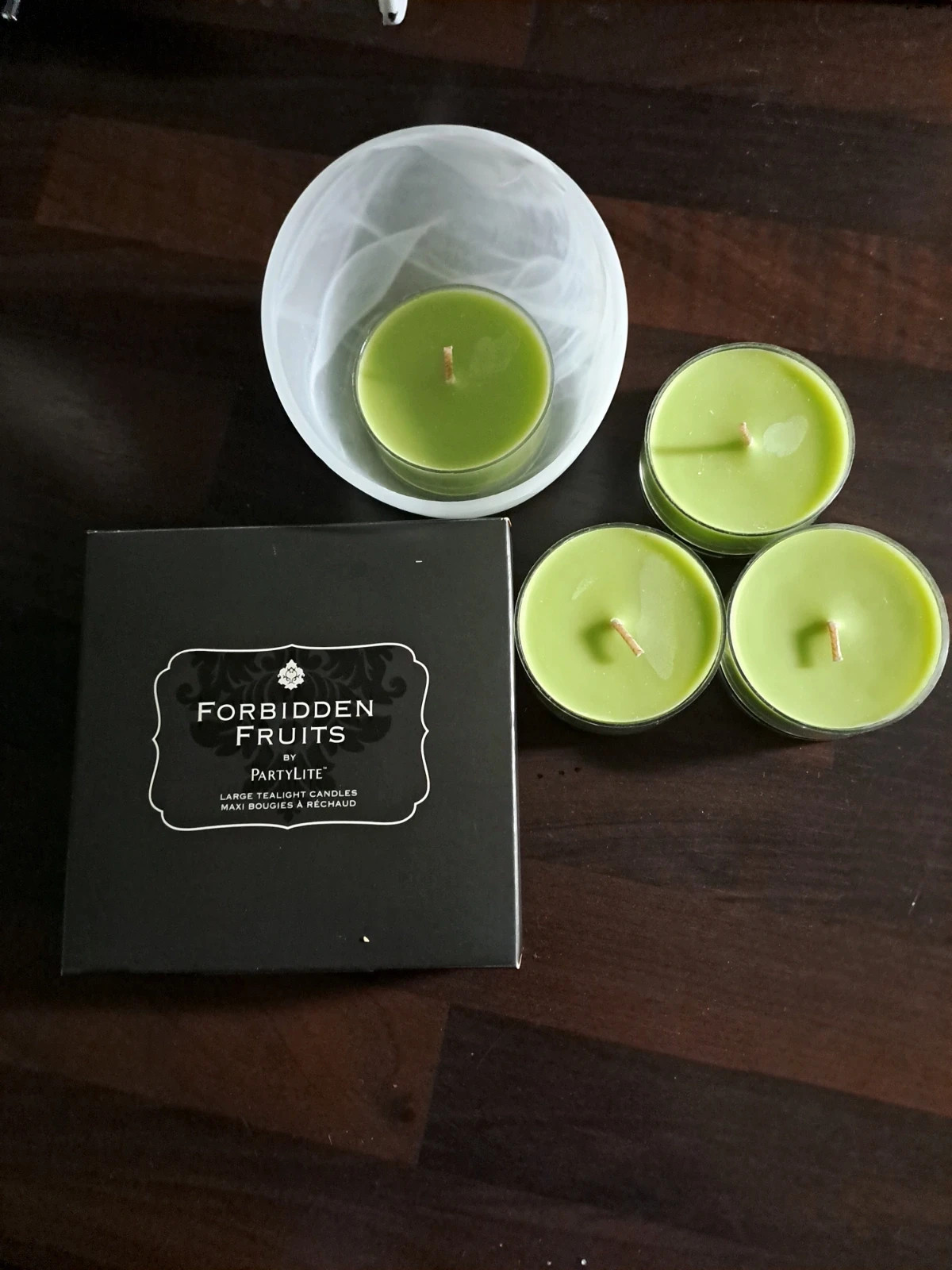 Partylite tuikkukippo ja tuikut