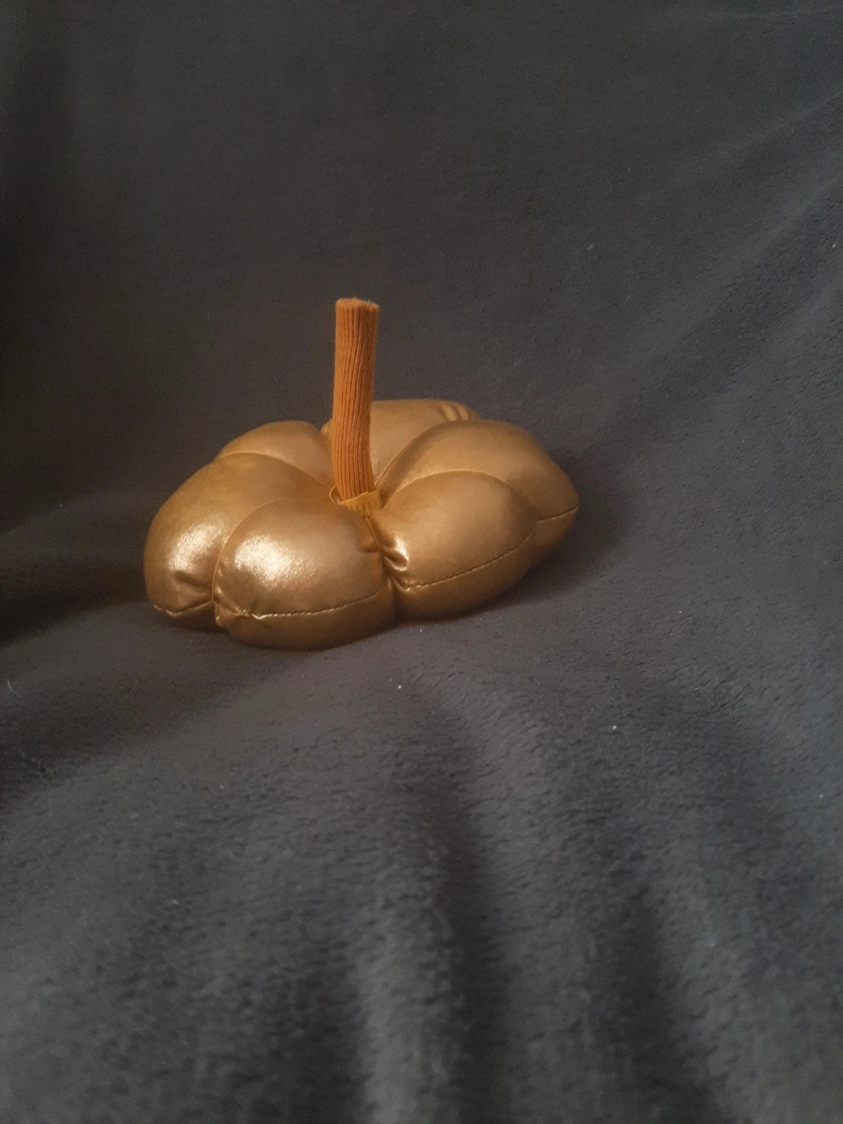 #Dynia #złota #poduszka #handmade #Halloween