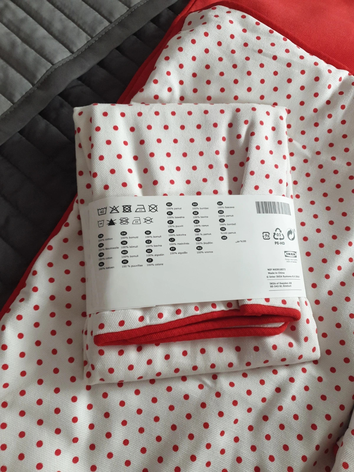 Nowe poszewki na poduszki 50x50 ikea bialo-czerwone