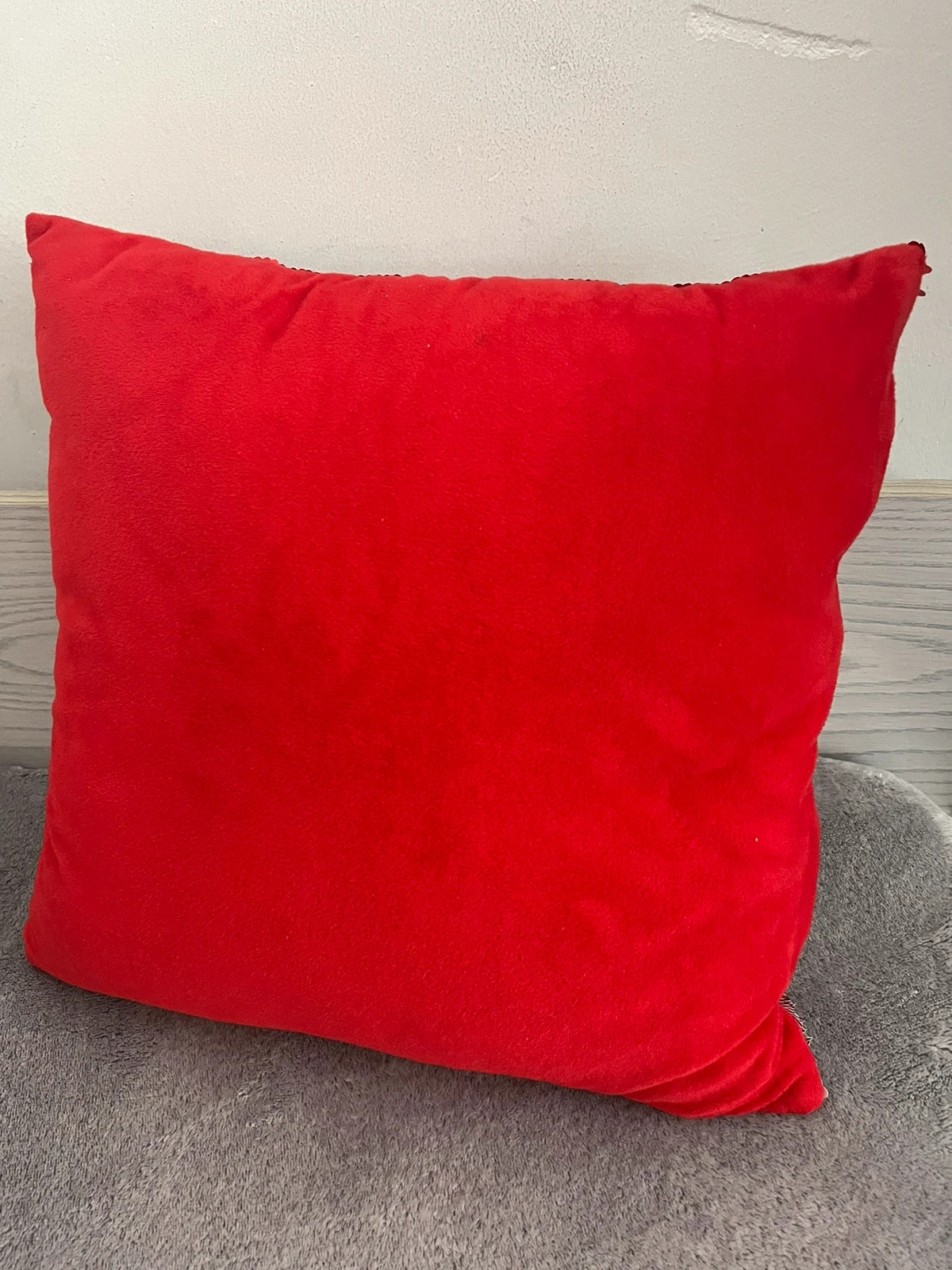 Nowa gruba poduszka czerwona z cekinami podwójnymi love