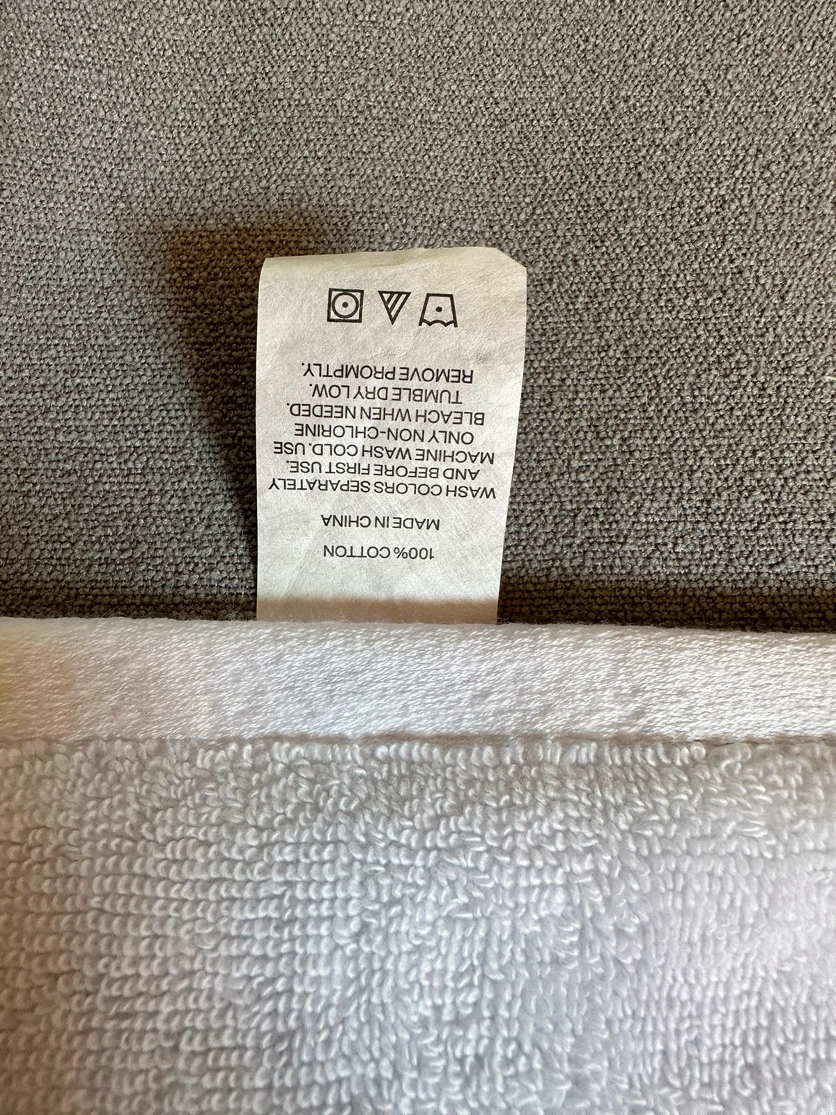 DKNY biały ręcznik do twarzy -40/70