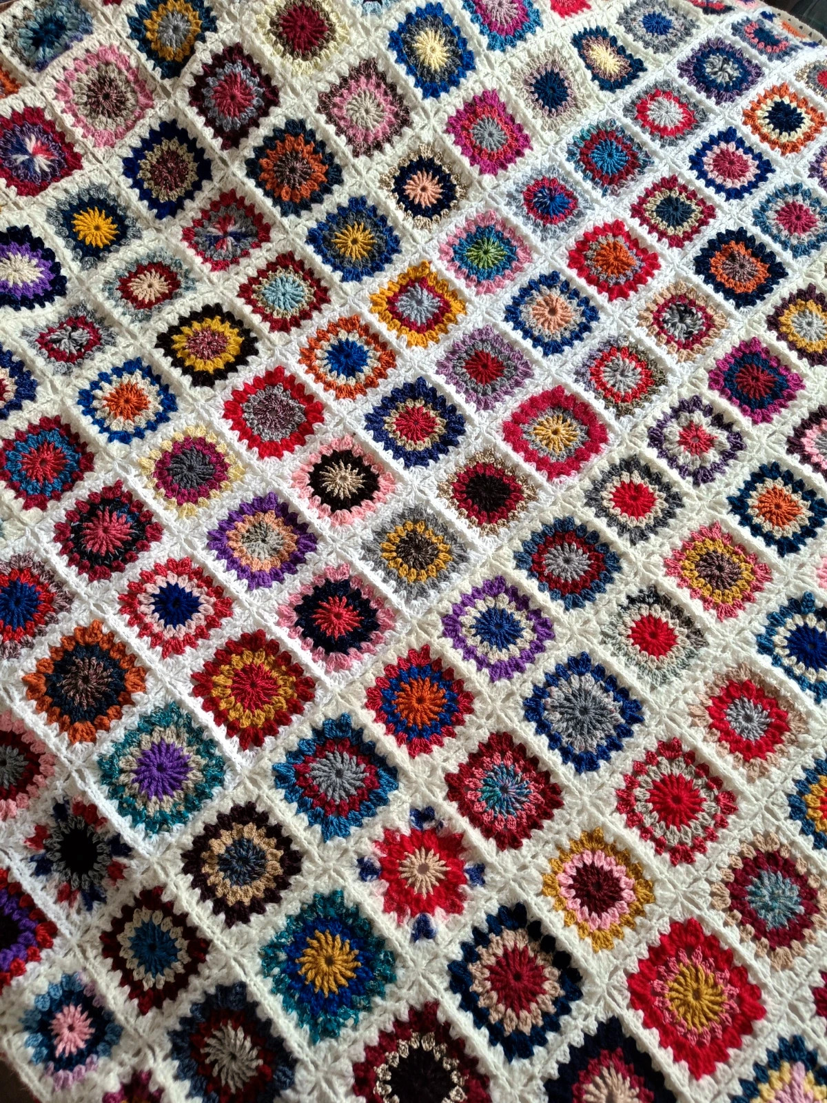 Koc narzuta na łóżko szydełkowy kolorowy multicolor blanket duży