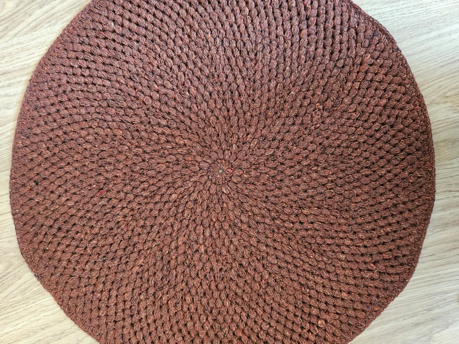 Dywanik podkładka wełniana handmade brązowa